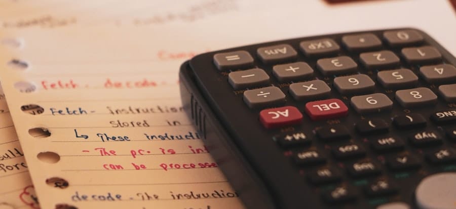 Photo Financial Literacy AEC Professionals Understanding Project Budgets Profitability