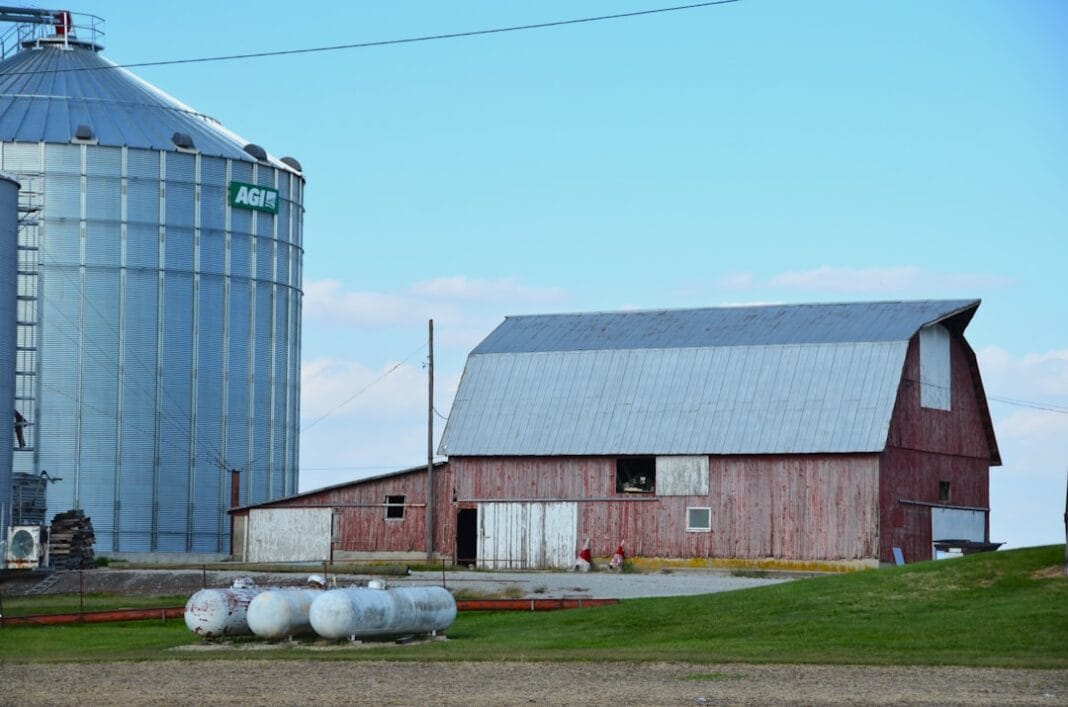 image-312 Photo Building Operations